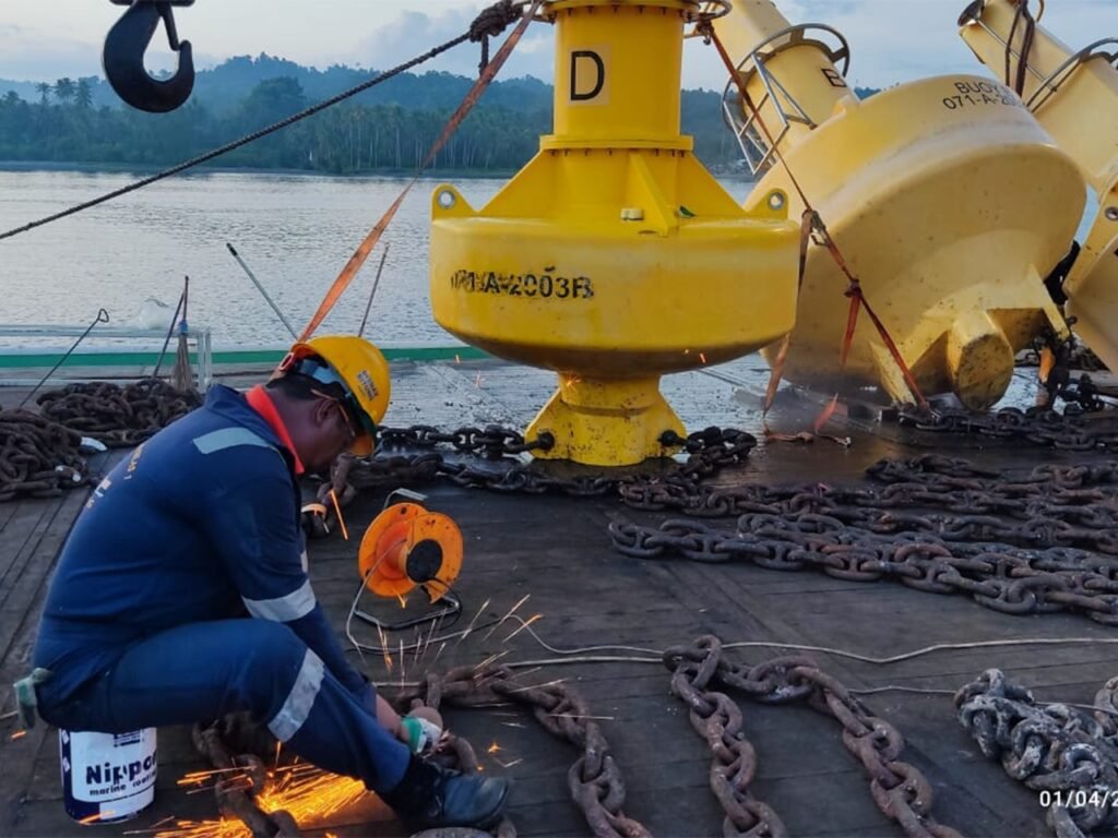 BUOY MAINTENANCE DSLNG